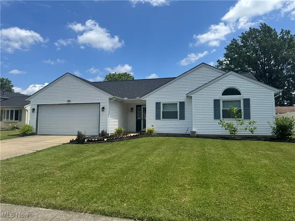 172 Findlay Ct, Elyria, OH 44035