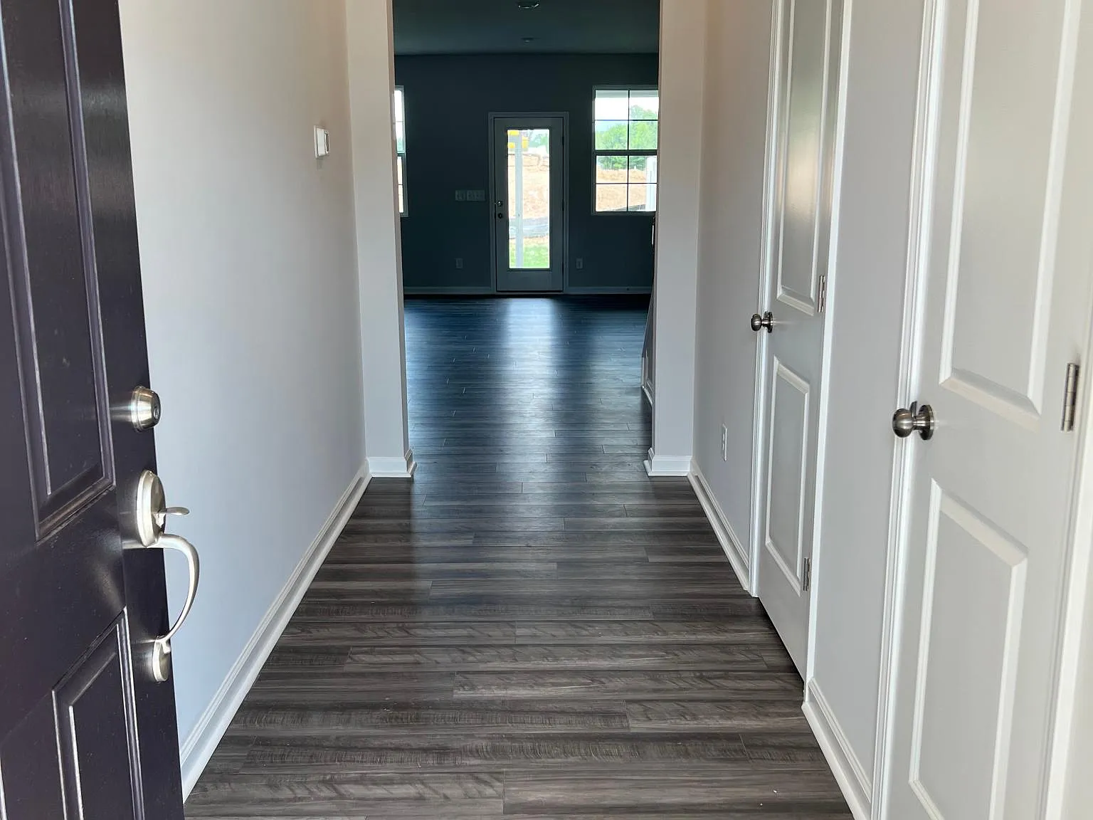 1102 Gemma Dr — Photo 2