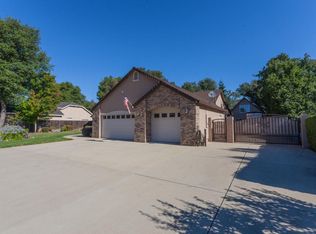 2970 Blue Horizon Dr, Redding, CA 96002