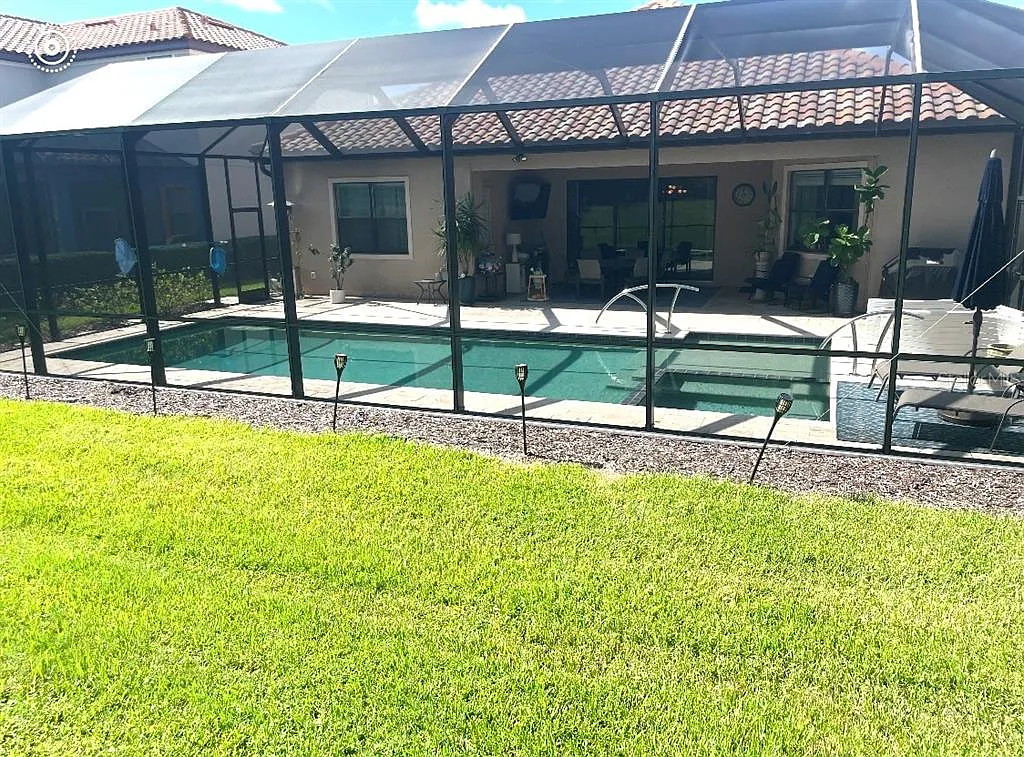 4 bed, 2.0 bath, 2244 sqft, $5,500 — Photo 3