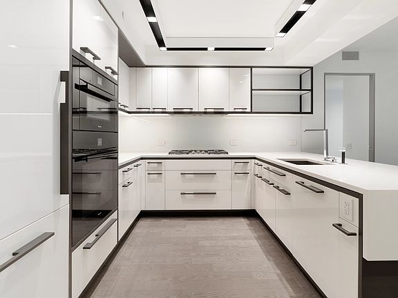 3rd image of 70 Charlton St #3D