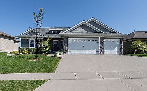 1st image of 300 Cambridge Way