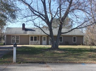 5857 Meadow Cir, Flowery Branch, GA 30542