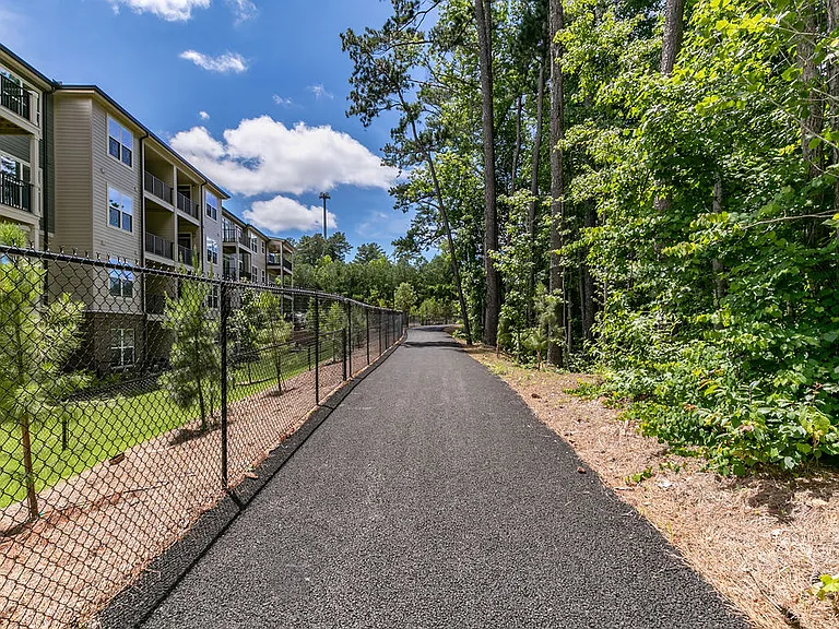 Sugarloaf Walk Apartments — Photo 26