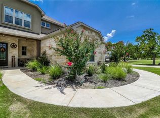 105 E Majestic Oak Ln, Georgetown, TX 78633