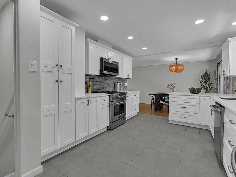 1526 S Jersey St — Photo 9