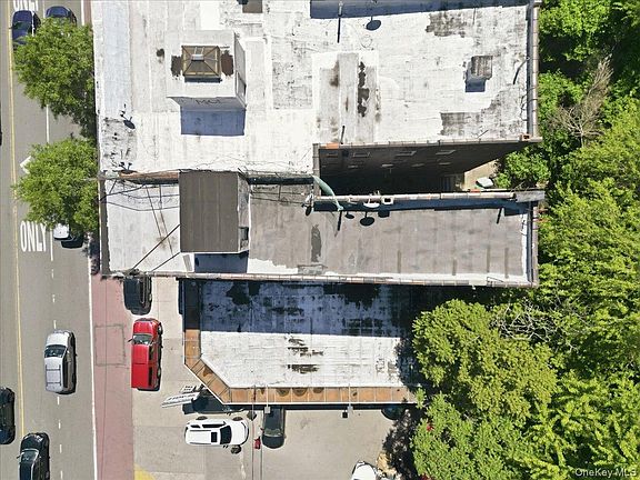 5th image of 2101 Webster Avenue