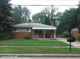 25812 Pineview Ave, Warren, MI 48091