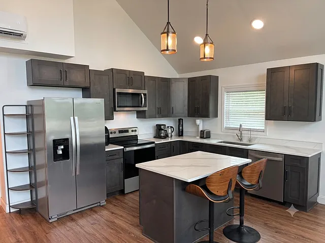 2265 Middle Rd — Photo 4