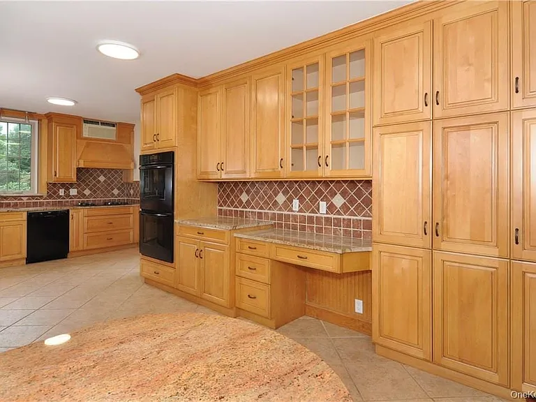 136 Harriman Rd #2 — Photo 9