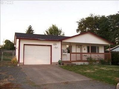 FRONT OF HOME BEFORE RENOVAT