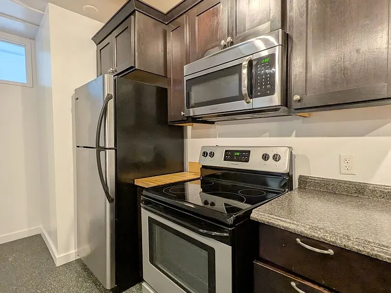 155 Liberty St NE — Photo 35