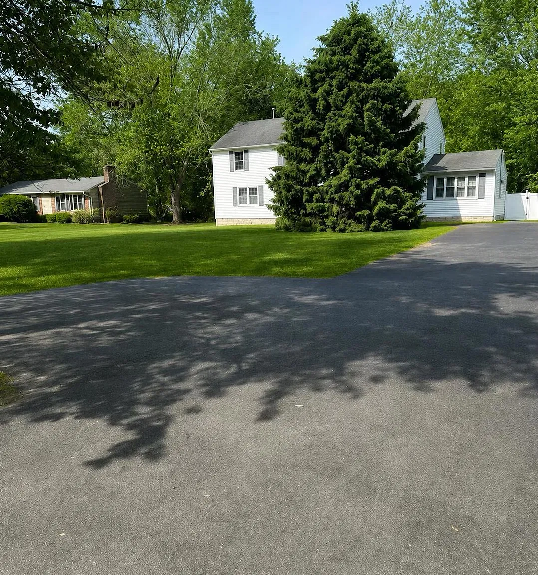 6 bed, 2.5 bath, 2804 sqft, $4,150 — Photo 1