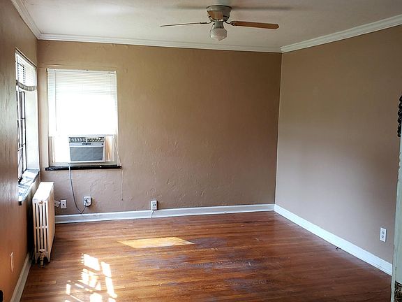2nd image of 531 Hadley Ave APT 1