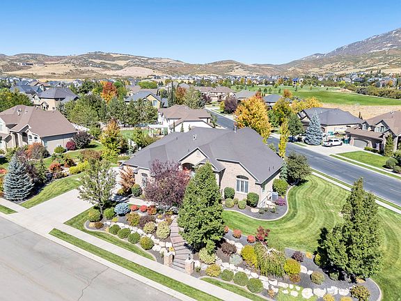 5th image of 5852 Century Heights Dr