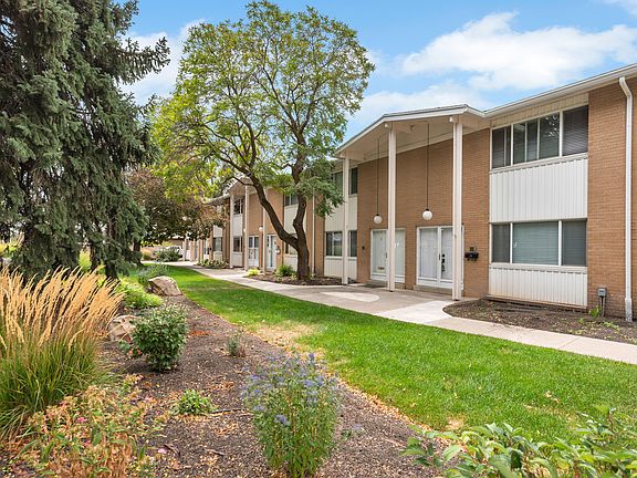 2nd image of 825 E Three Fountains Cir Unit 3