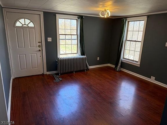 2nd image of 270 Espanong Rd #2