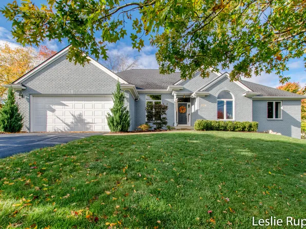 2357 Grand Valley Dr NE, Ada, MI 49301