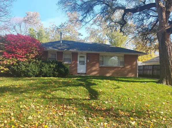 1204 Grant Pl, Urbana, IL 61801