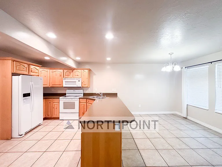 3117 W 450 N — Photo 13