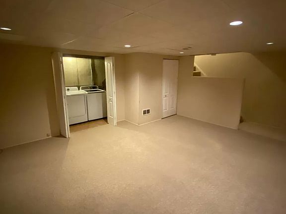 2nd image of 415 Sunnybrook Ln Unit 415