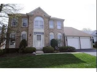 296 Southfield Dr, Vernon Hills, IL 60061