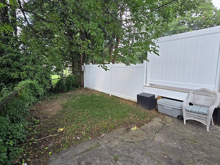 484 Shurs Ln — Photo 5