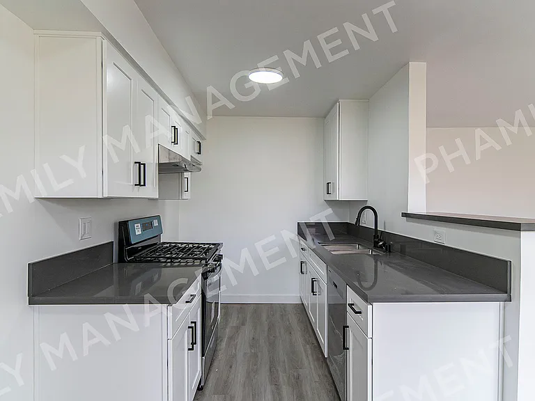 617 Mound Ave #4 — Photo 4