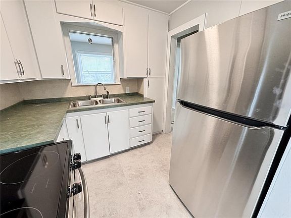 4th image of 2310 S Hall Rd