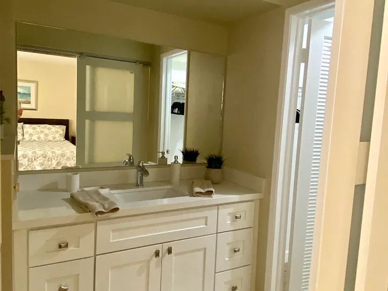 2255 Lindell Blvd #502 — Photo 16