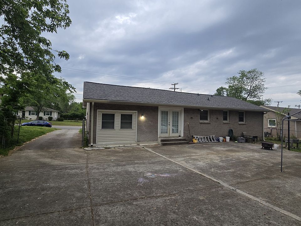 2nd image of 3017 Buenaview Blvd