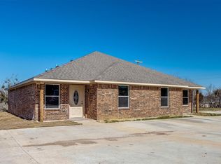 131-139 Houston St, Italy, TX 76651