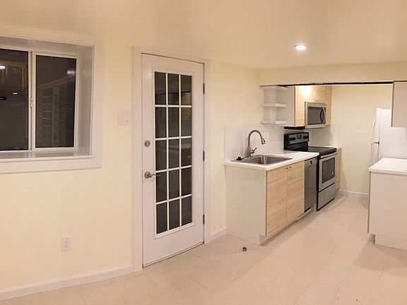 Living room/kitchen