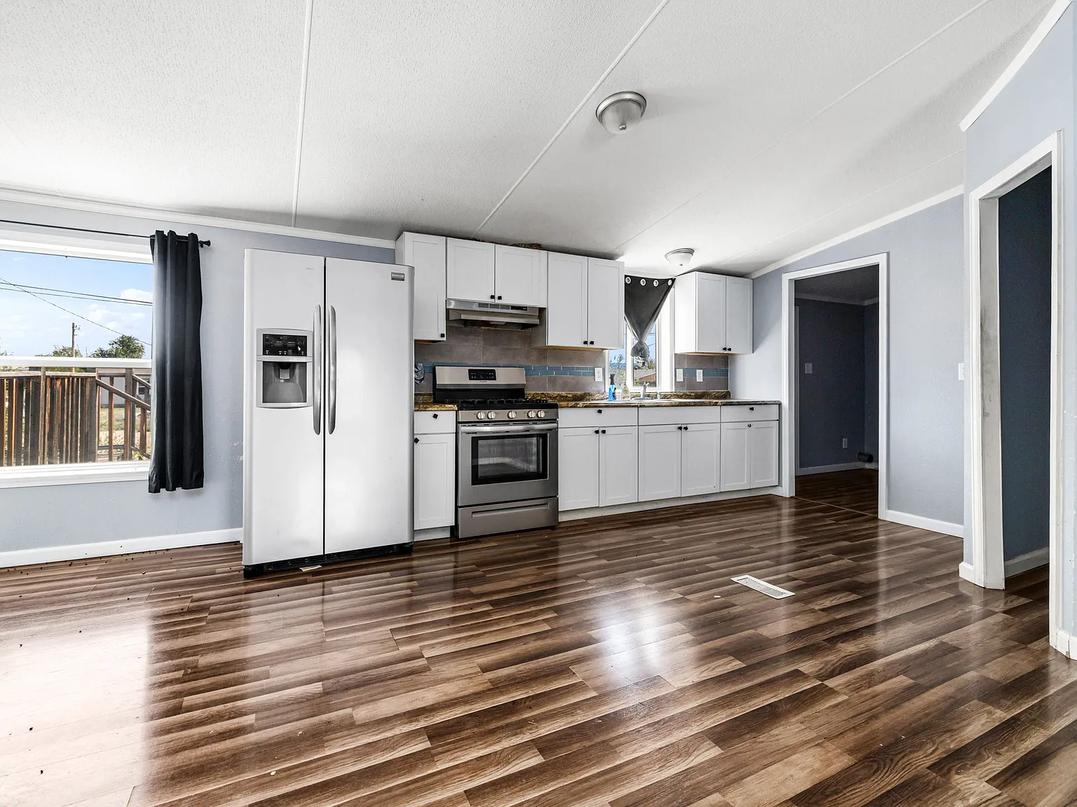 4 bed, 2198 sqft, $2,000 — Photo 3