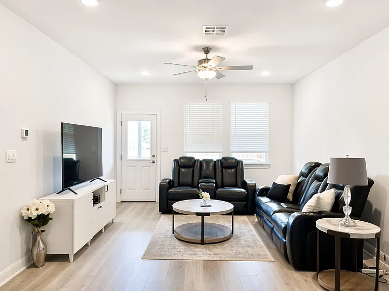1602 Purple Martin Dr — Photo 3
