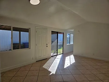 1417 Springtree Ln — Photo 4