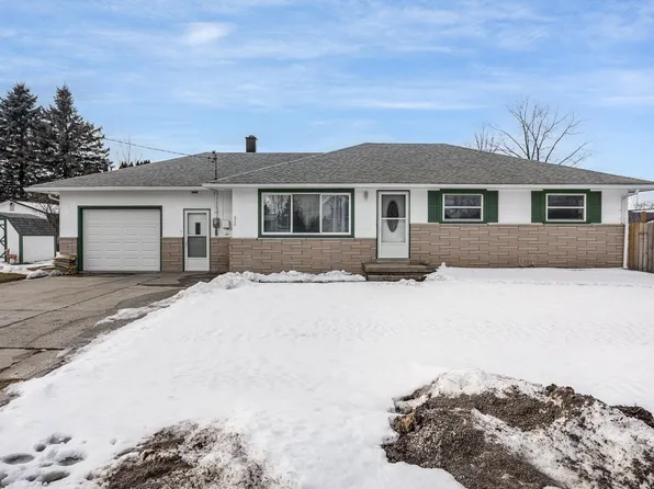 620 Oakwood St, Pinconning, MI 48650