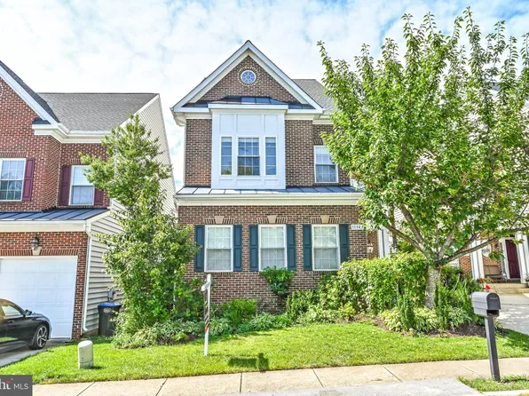 11349 Andrew Ln, Fairfax, VA 22030