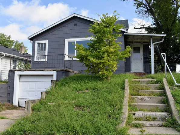 3119 Garretson Ave, Sioux City, IA 51106