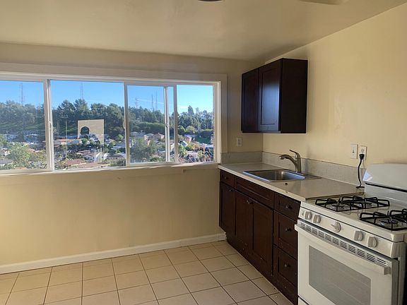 3rd image of 1122 N Bonnie Beach Pl