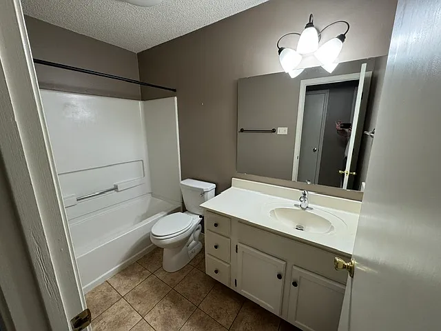 1807 Mesquite Cir — Photo 12