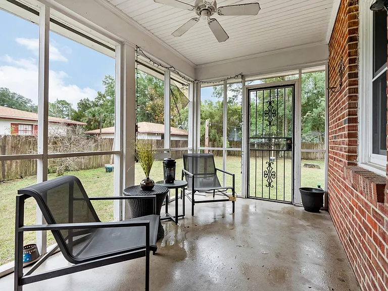 1507 W Gregory St — Photo 11