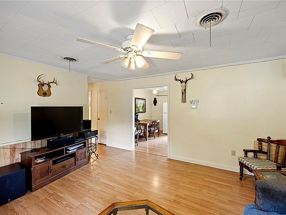 5th image of 108 Bowman Dr