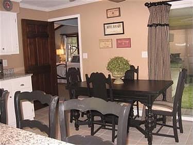 4th image of 8231 Westhill Dr
