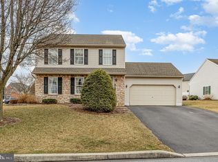457 Oak Ln, Palmyra, PA 17078