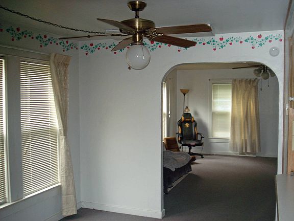 3rd image of 1318 N Hersey Ave