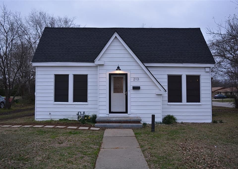 1st image of 213 California St E