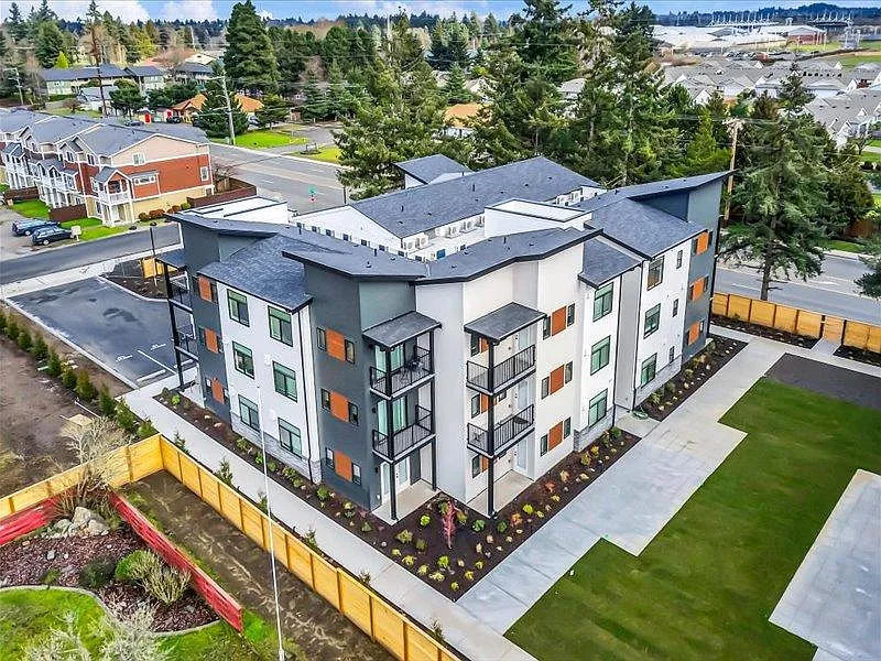 The Meadowlark Apartments — Photo 3