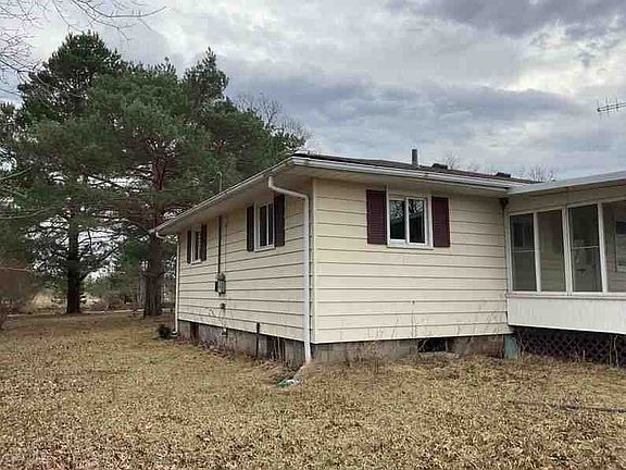 3rd image of 77811 Andrews Rd