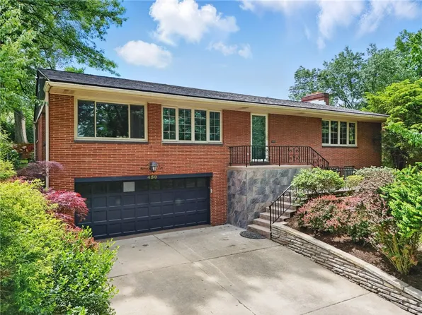 450 Willow Dr, Pittsburgh, PA 15243